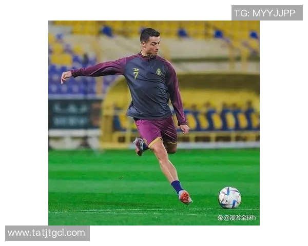 全球足球巨星巅峰之路探索 盘点最成功球员的成就与传奇