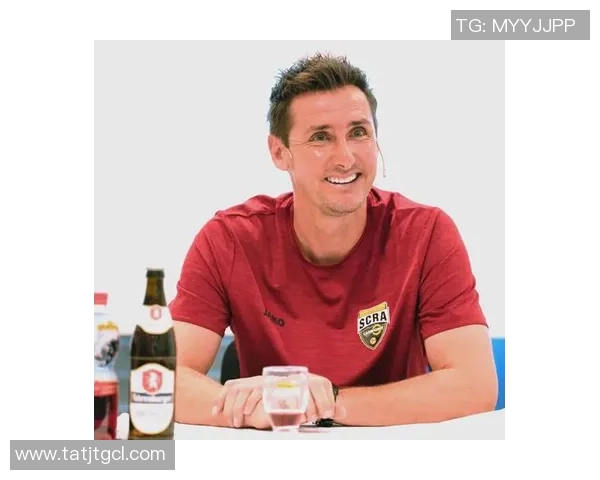 因与教练发生冲突被开除的足球明星,如何影响球队未来表现及职业生涯发展 因与教练发生冲突被开除的足球明星,如何影响球队未来表现及职业生涯发展