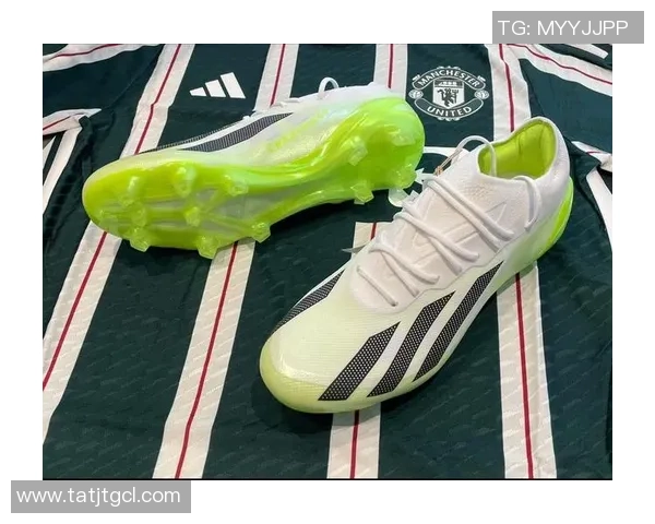 球星偏爱独特足球鞋品牌揭秘 各大球员如何选择鞋款彰显个性