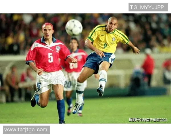 留小胡子的著名足球球星是谁揭秘他的独特风格与赛场魅力