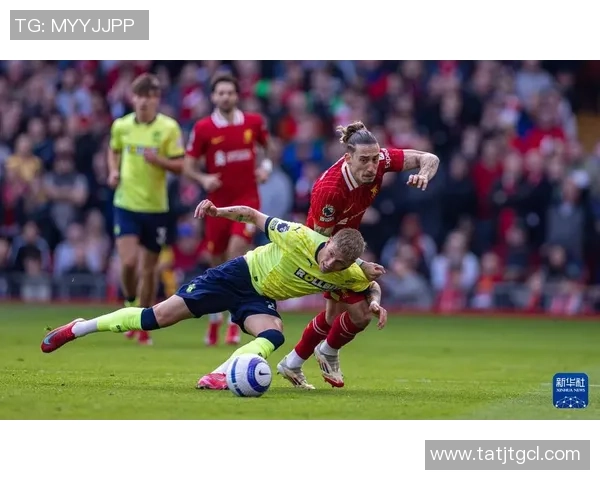 足球明星为何频繁犯规 解密球场上的冲动与激情