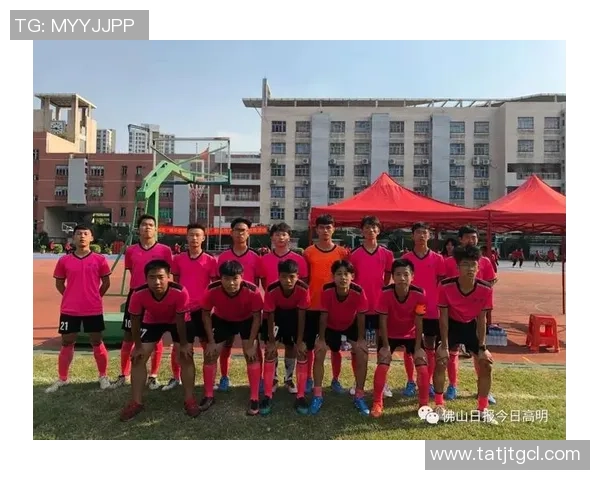 足球星光璀璨之路：从新星崛起到世界级传奇的成长历程